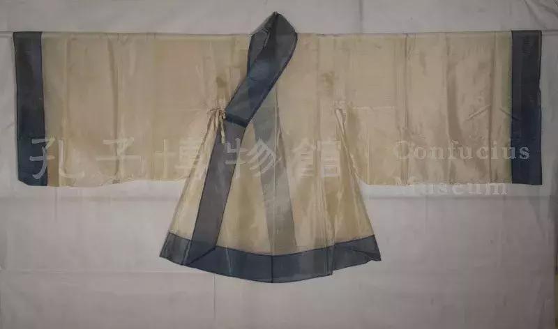 孔子有哪些习俗,孔子的功劳在哪里