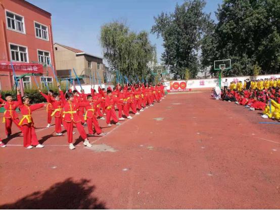 剑气书香歌舞童年——灌南县李集小学校园文化建设走笔