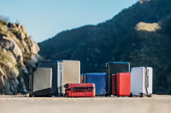 通用的最流行的旅行箱,哪种旅行箱又能装又轻便