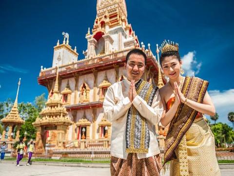 泰国人妖以什么为生？四种常见工作，有的还要考取证书