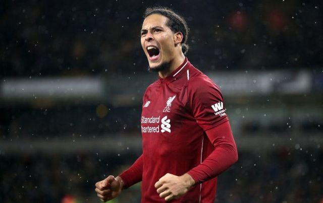 梅西和范迪克对决视频,年度最佳球员梅西