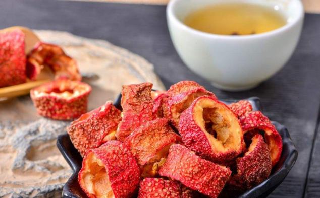 这几种食物哺乳期妈妈不要吃,这几类食物哺乳期妈妈一定不能吃