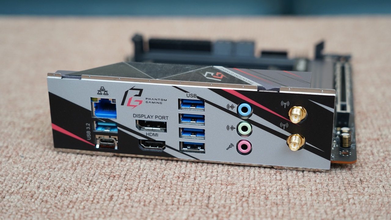 哪个机箱可以装3槽显卡,什么样的显卡适合装itx主机