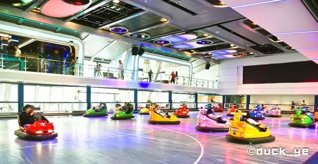 乘坐皇家加勒比邮轮太阳光光谱号,黄晓明皇家加勒比海洋光谱号