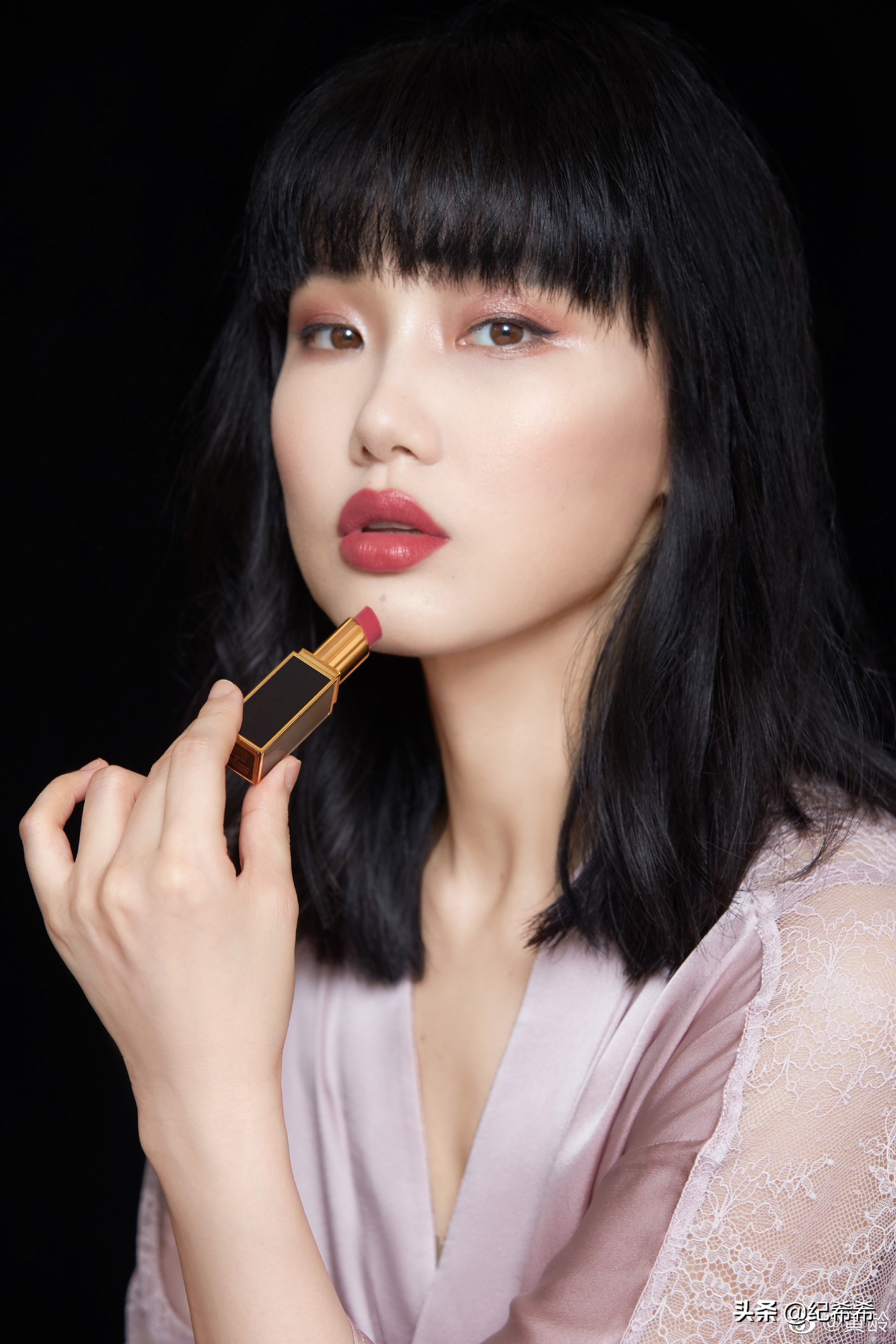 黄皮必入!宁静黄龄同款,一上架就卖断货的tomford细黑管实测