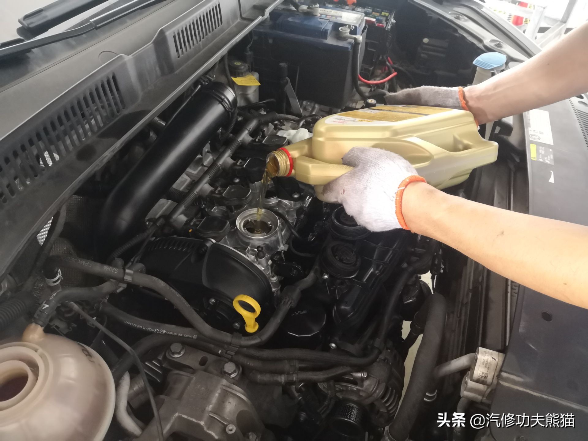 百年大众汽车品牌毁于烧机油?烧机油并非绝症,看看这台进口夏朗