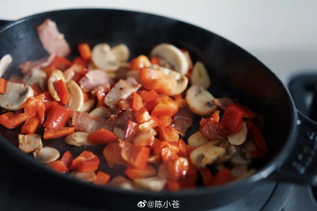 女明星生活费2万,上亿身家女明星日常