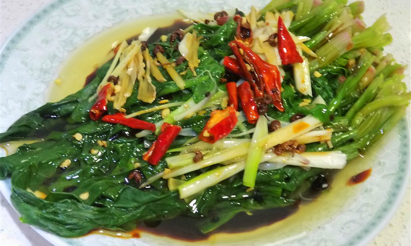 菠菜油泼面的做法,菠菜怎么油泼好吃