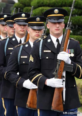 中国ak47礼宾枪,香港警察制式步枪