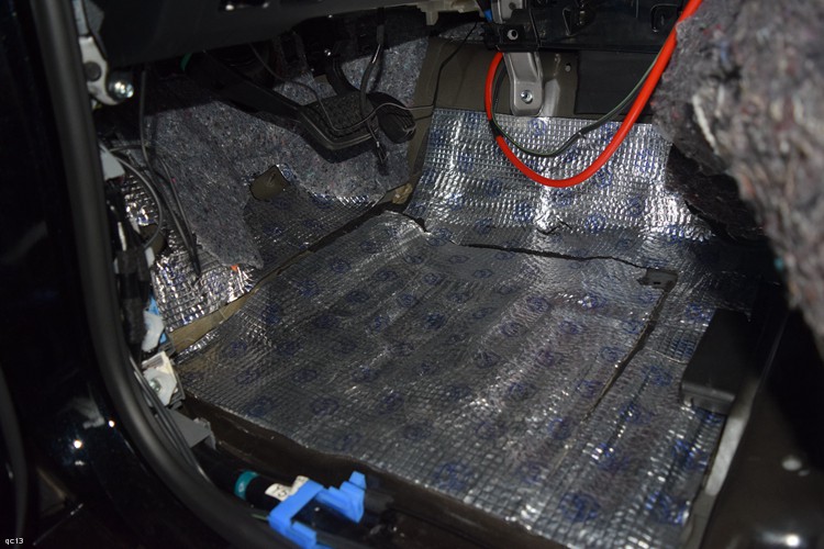 美妙音乐，沁人心扉：丰田兰德酷路泽改装绅士宝音响，昆明发烧友