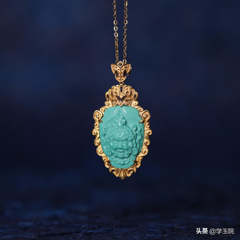 这条绿松石项链,她出的价格比任何一个成年人支付的价格都要高