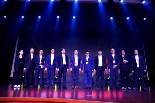 好一个德商小镇！如鹰展翅，只为凌空翱翔！