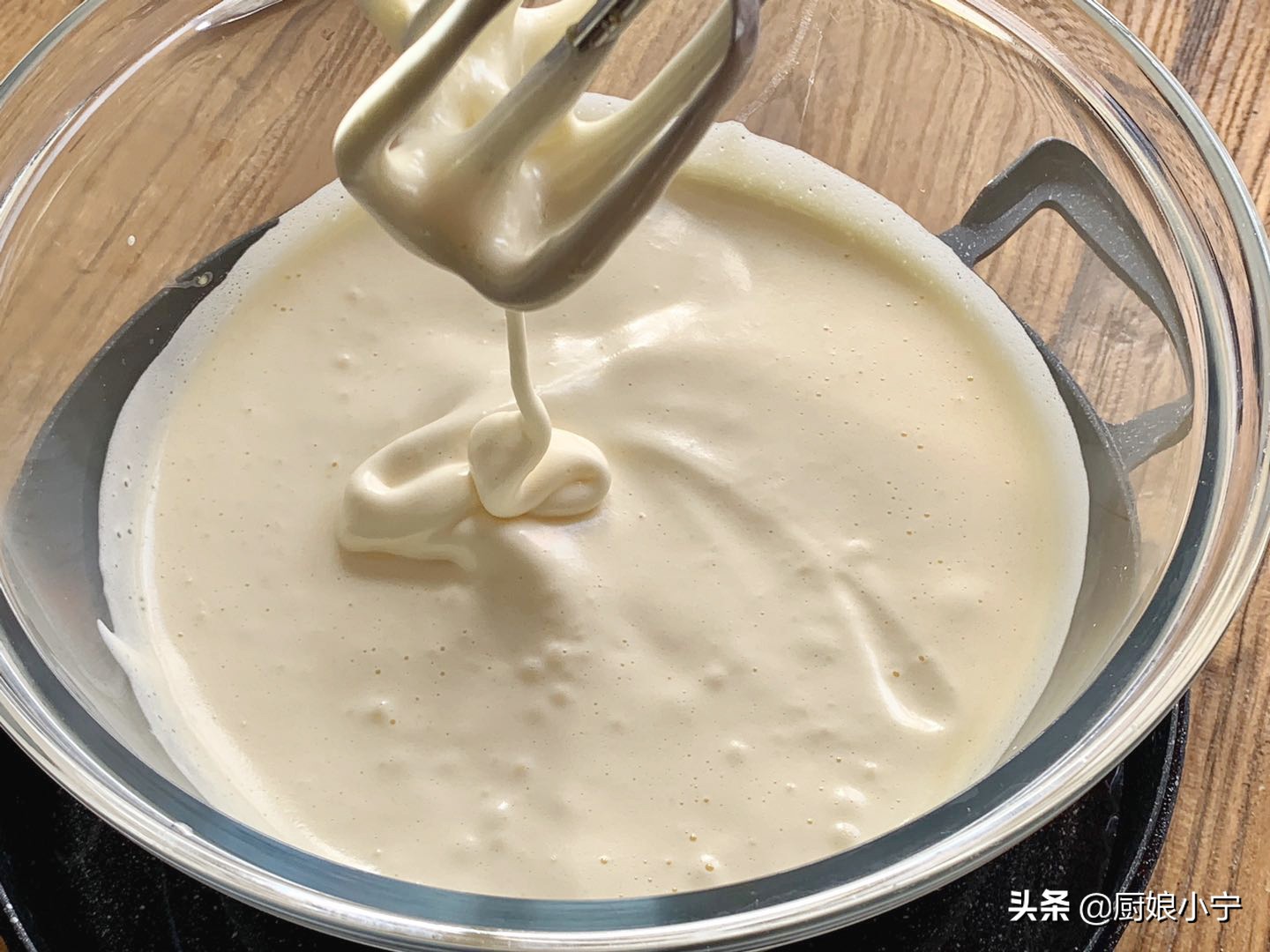 电饭锅蛋糕不塌不回缩的诀窍教程,电饭锅蛋糕蓬松的诀窍