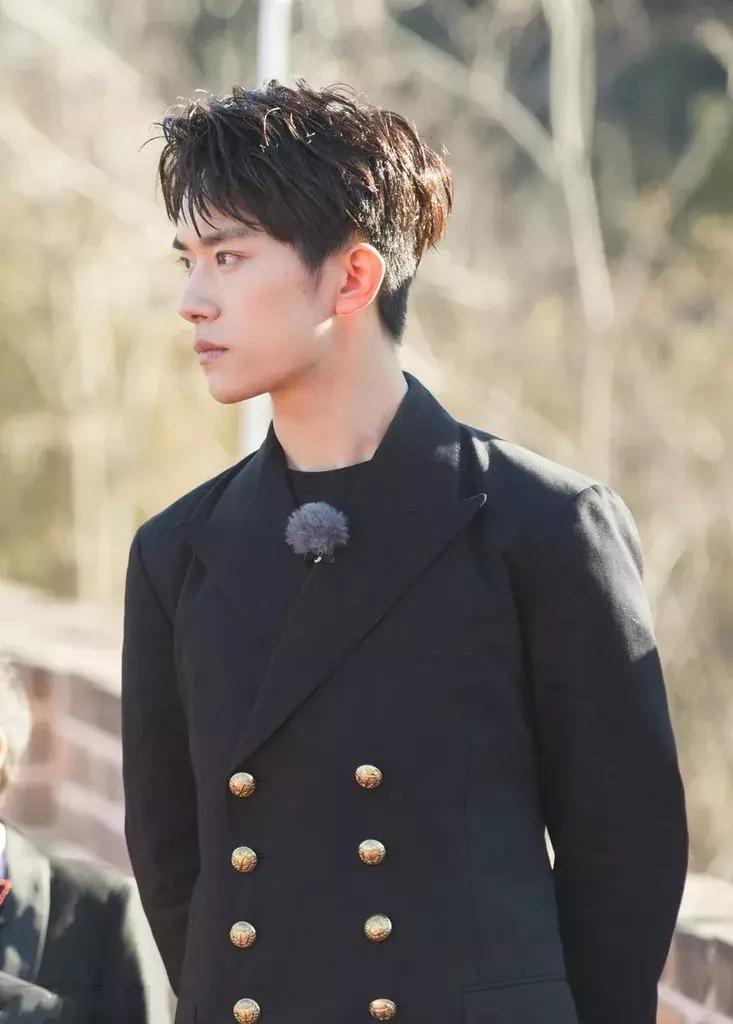 易烊千玺为什么这么吸引人,十七岁的易烊千玺经历了什么