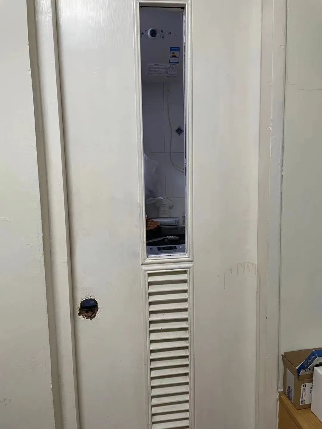 北漂女孩被困卫生间30小时完整版,独居女孩被困浴室30小时报警救出