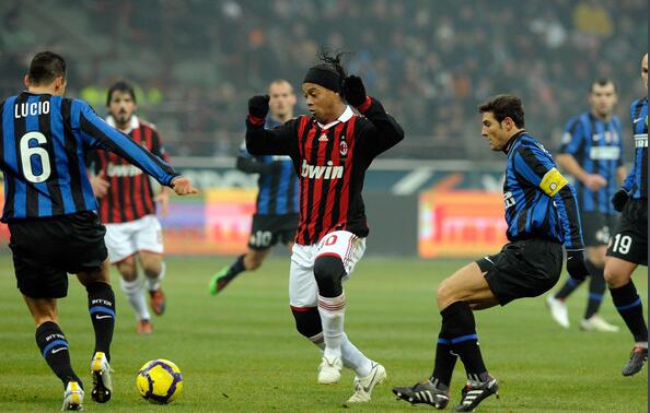 世界足坛第一人小罗,小罗从球王变囚王