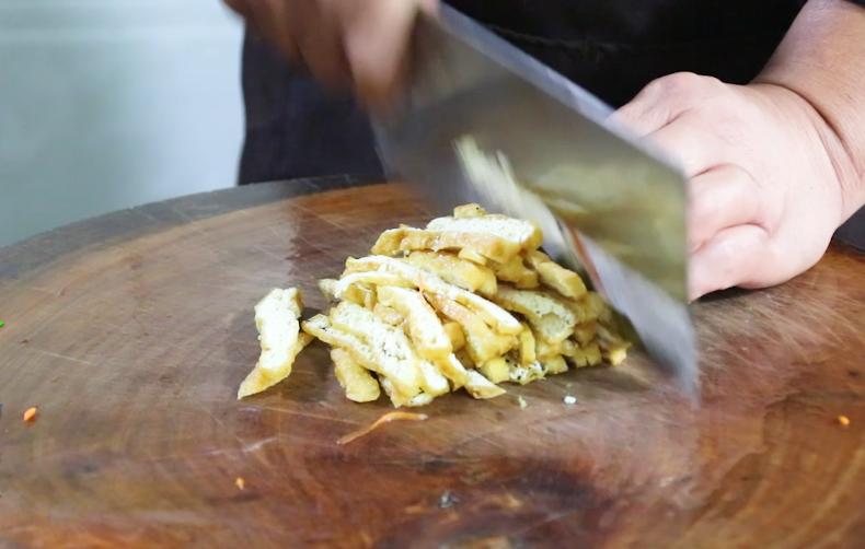 潘姥姥重庆酸辣粉正宗做法,乡村潘哥做猪血