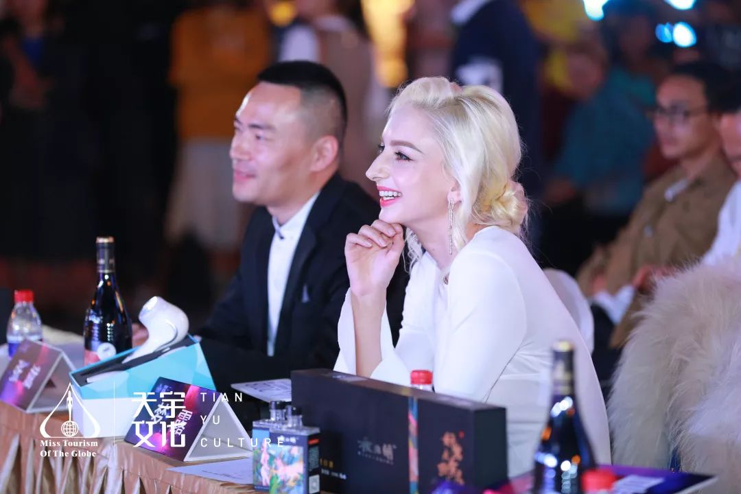 厦门分赛区复赛，导师们各出奇招抢人，黄子韬都搬出来了~