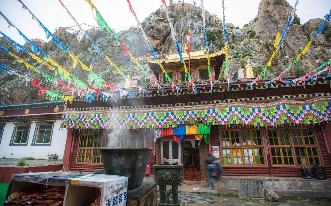 央视镜头下的杨紫文成公主,杨紫文成公主上热搜场面