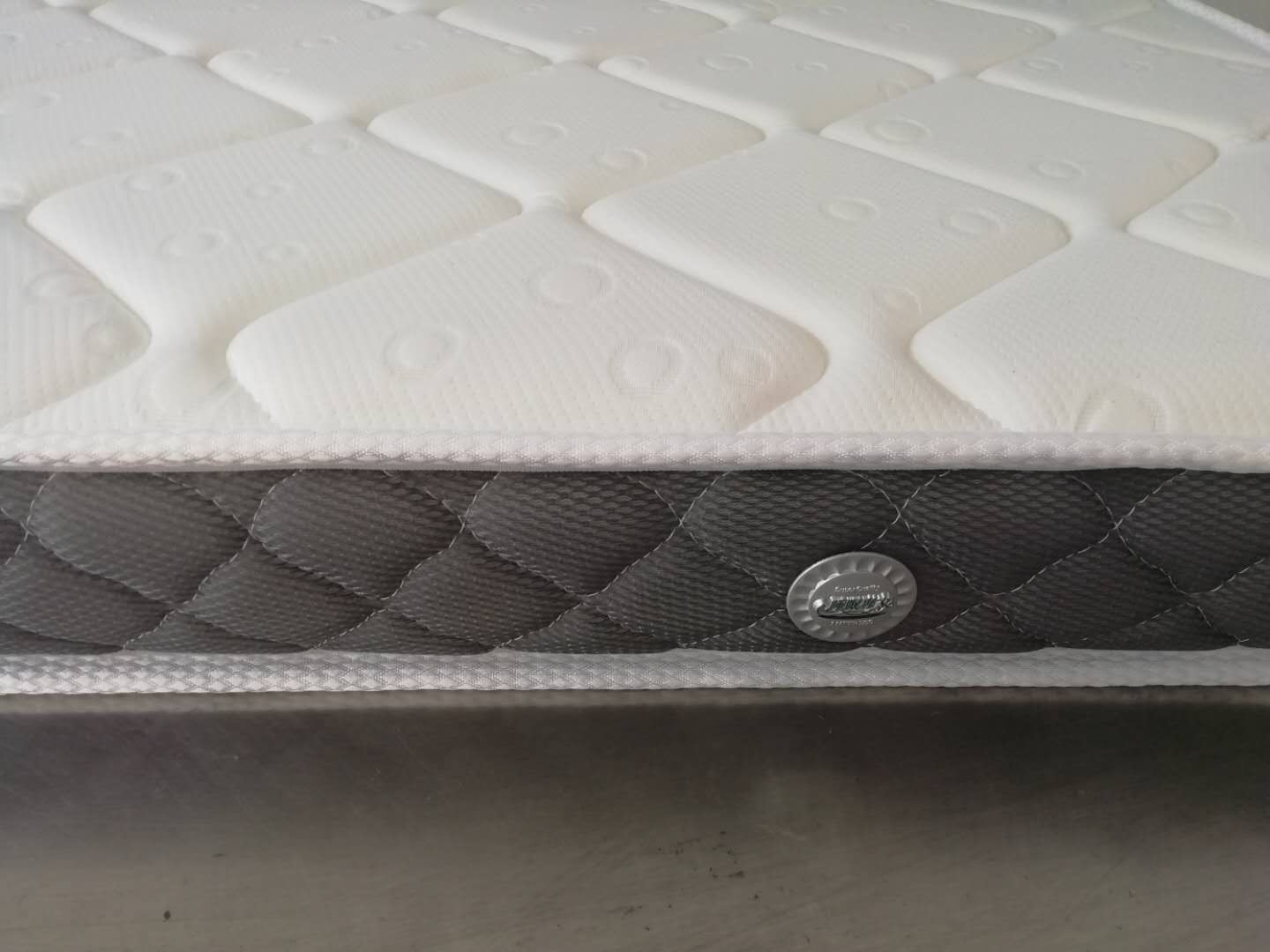 弹簧加棕垫好还是全棕床垫好,床垫棕垫什么品牌好用又便宜