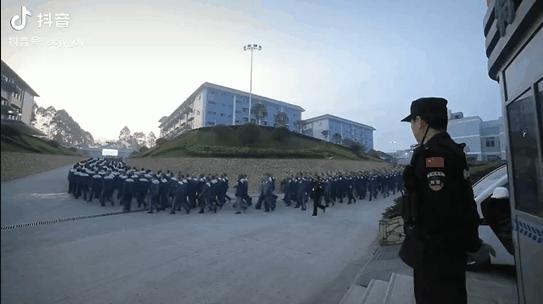 进牢房包吃包住,大学生进监狱待遇会好点吗