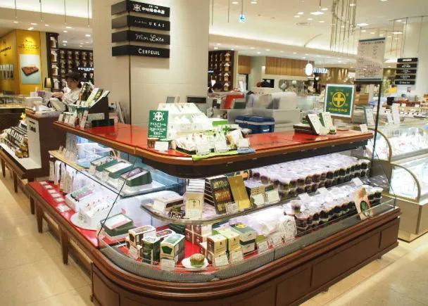 「大阪」梅田站「阪急梅田总店」百货公司，受外国人欢迎的名产