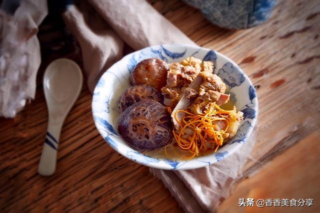 熬汤选用猪的什么骨,煲汤用猪的什么骨比较好