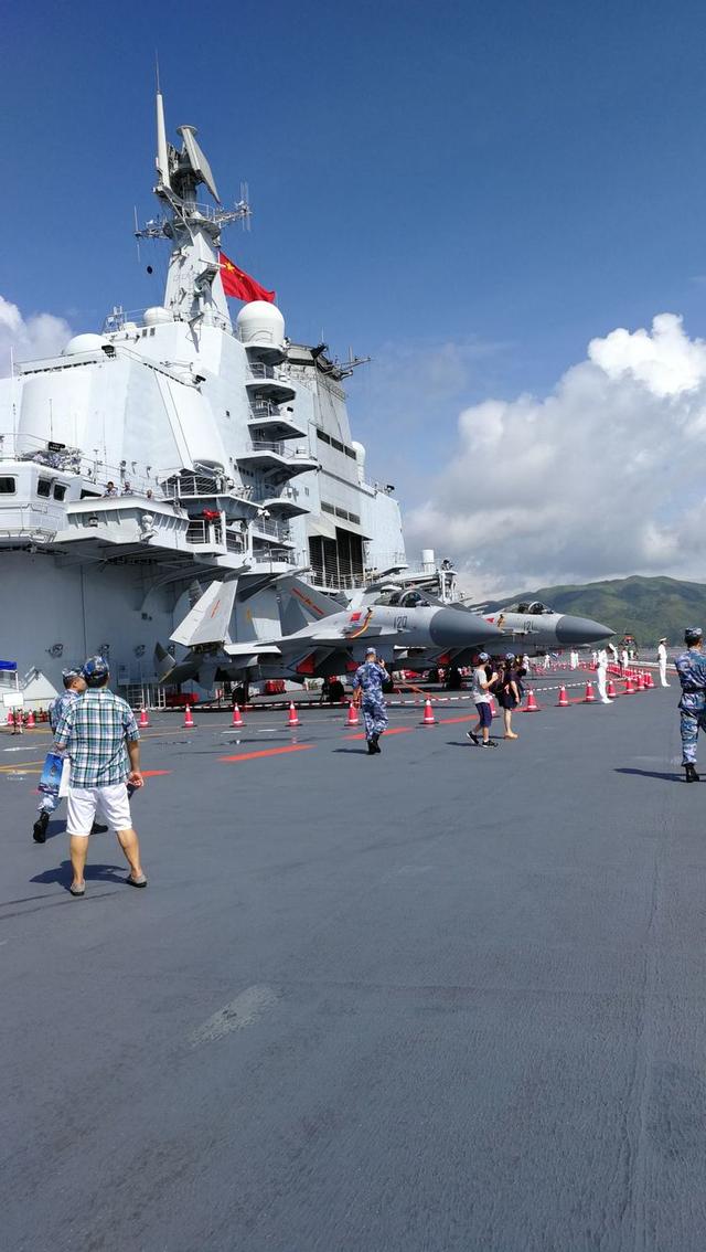 参观辽宁号航母,参观辽宁舰第一视角