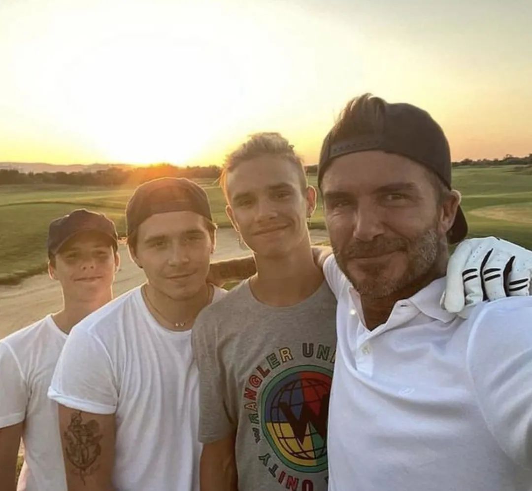 贝克汉姆的三个儿子哪个最有出息,贝克汉姆三个儿子颜值