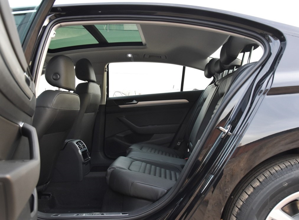 2019年的280tsi迈腾怎么样,迈腾280330380有啥区别