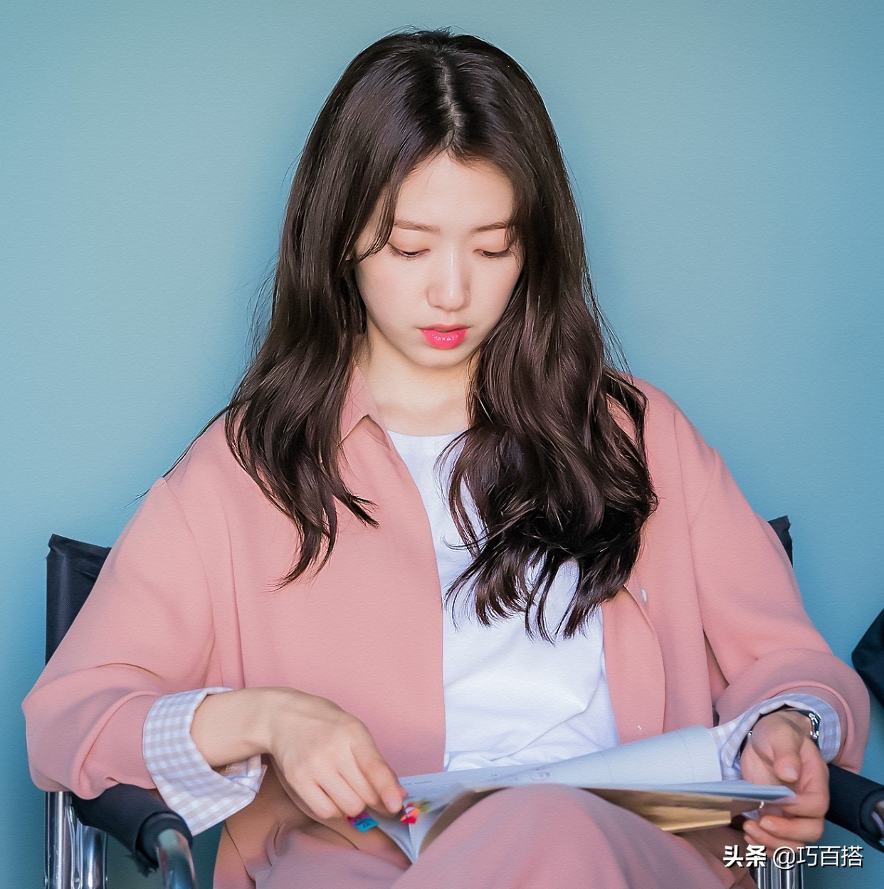 朴信惠黑衣服,朴信惠有没有整过容