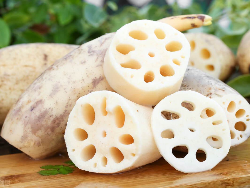 莲藕怎么煮法不会黑,怎么熬莲藕排骨汤汤浓好喝