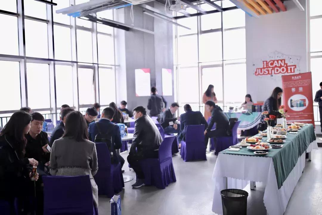 重磅！电商大咖落户青山，开启买买买新模式！