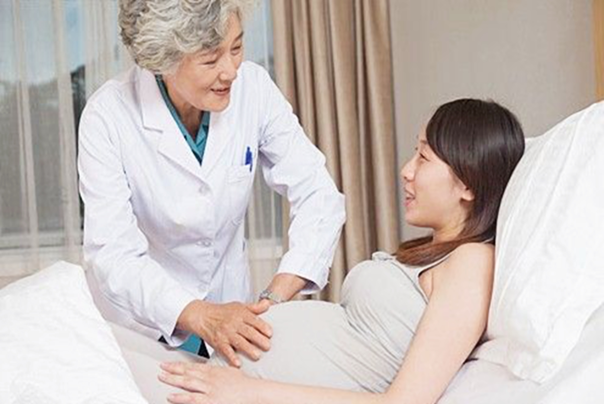 孕妇内裤呈黄绿色对胎儿有影响吗,怀孕后裤子上有血丝