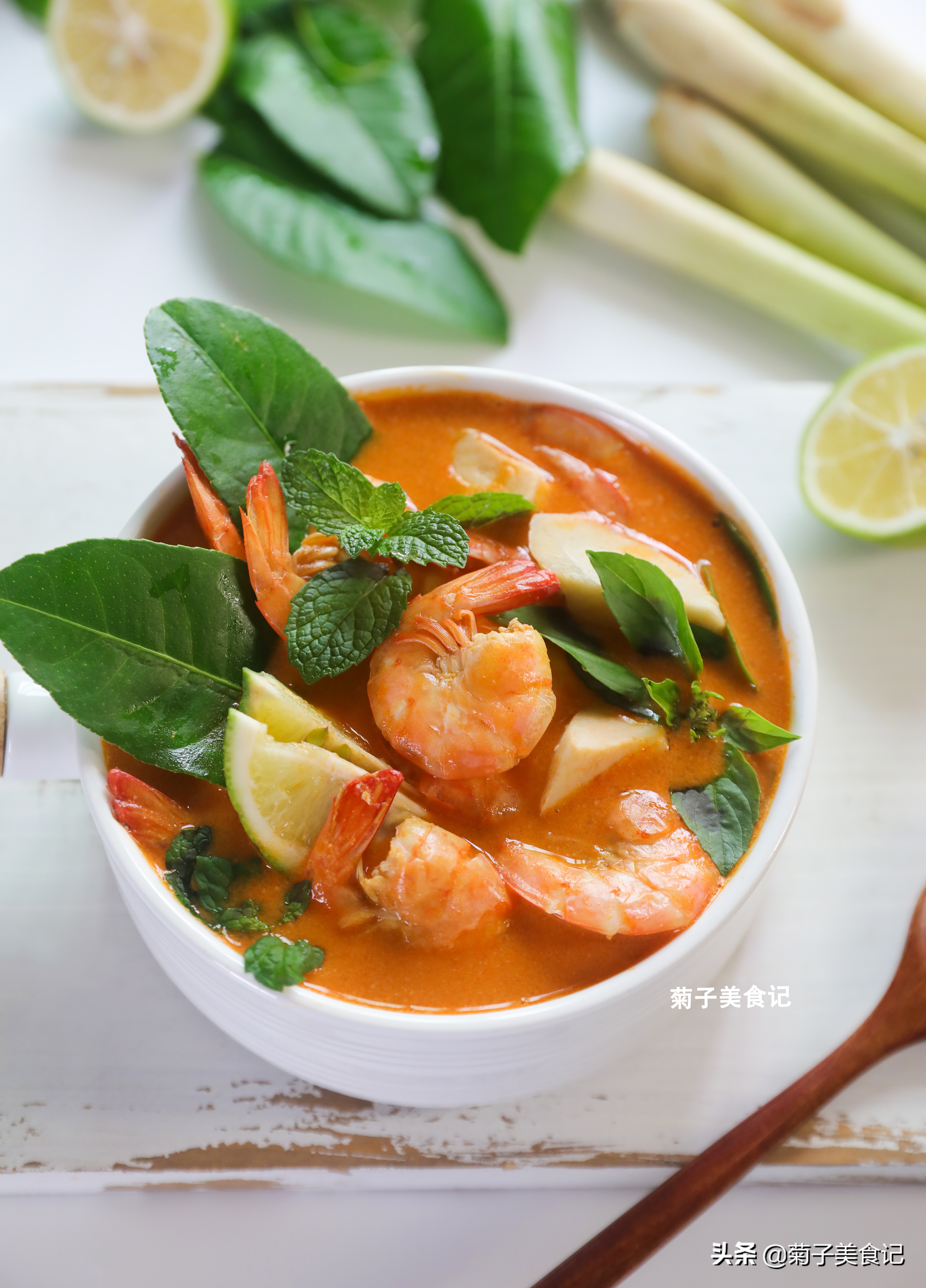 一碗冬阴功海鲜汤,厨师教你冬阴功汤最正宗做法