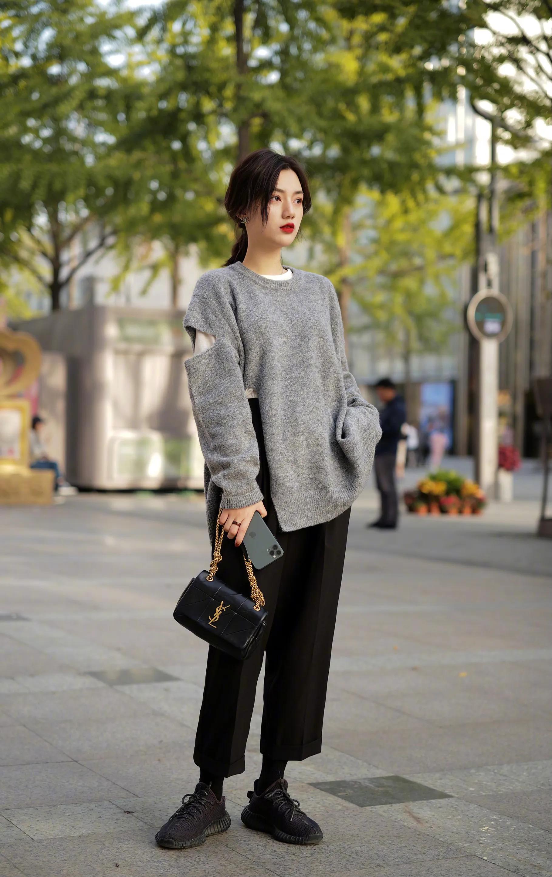 圣罗兰ysl新款kate斜挎链条包,超好搭配的ysl圣罗兰新款包包