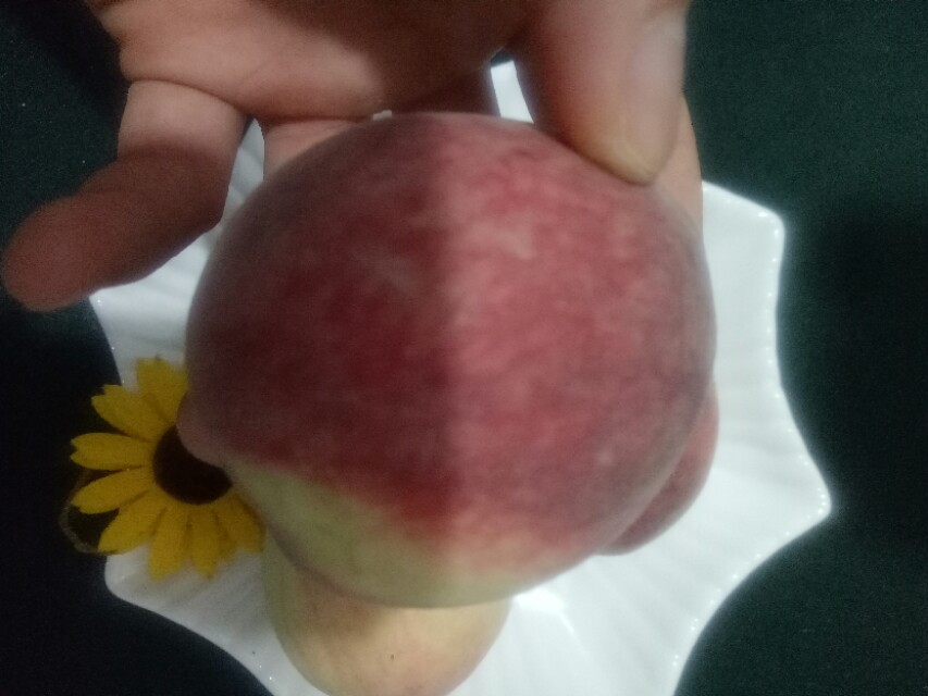 桃子上的桃毛怎么去,如何去除桃子上的毛