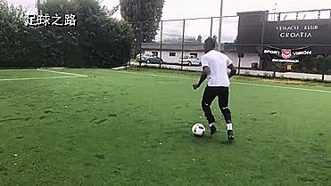 五个最简单实用的足球过人技巧,过人技巧足球简单实用教学