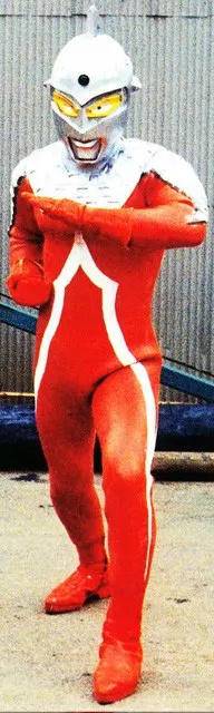 模玩机设:以弹之名守望地球地球的赤红巨人SHF赛文