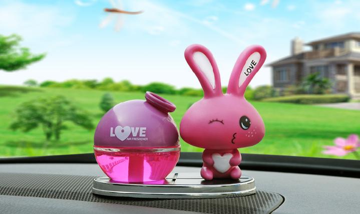 汽车内饰摆件可以挂吗,汽车内饰放的小挂件