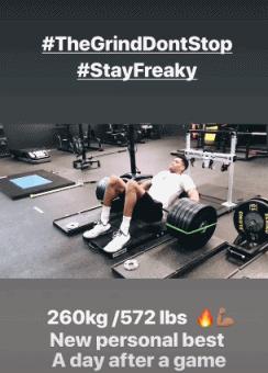 字母哥穿球衣像紧身衣,字母哥肌肉变化史