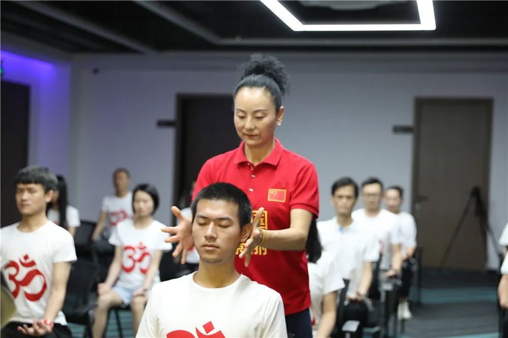 景丽瑜伽理疗视频,景丽瑜伽全集完整版