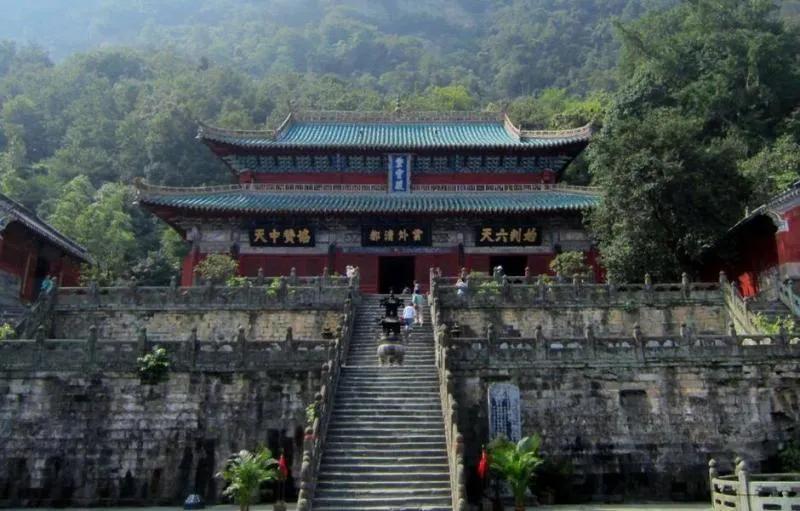 *反造**者用它发动起义，统治者用它治理国家，这奇书究竟写了什么？