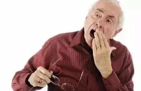 老年人有血栓怎么治疗,老年人有血栓如何防治