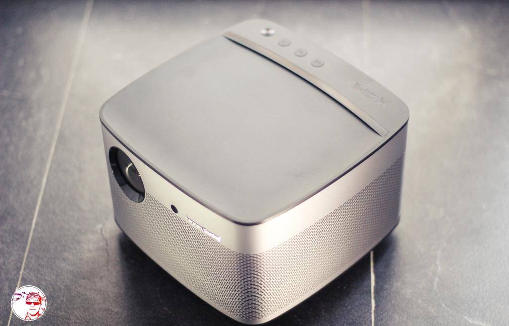 投影仪看电影就是噱头,液晶电视和投影仪看电影哪个好