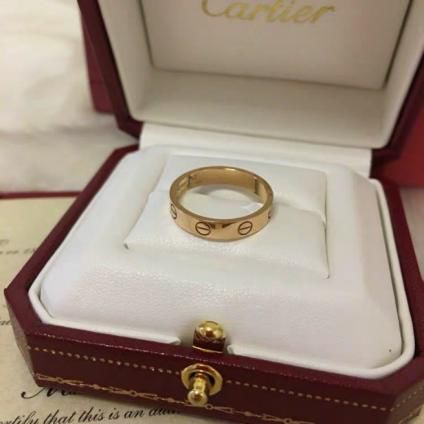 卡地亚的love系列,蒂芙尼对戒vs卡地亚对戒