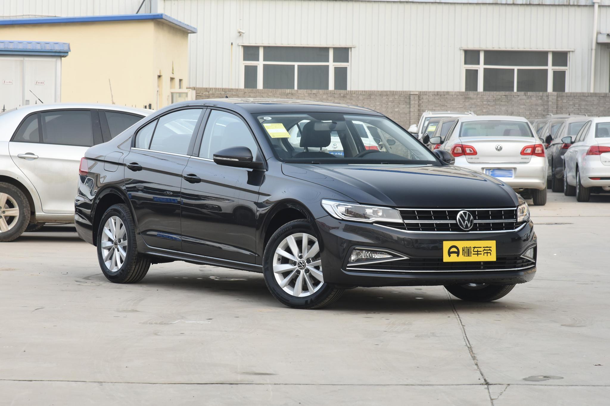 新款伊兰特对比宝来,买伊兰特还是轩逸比较纠结