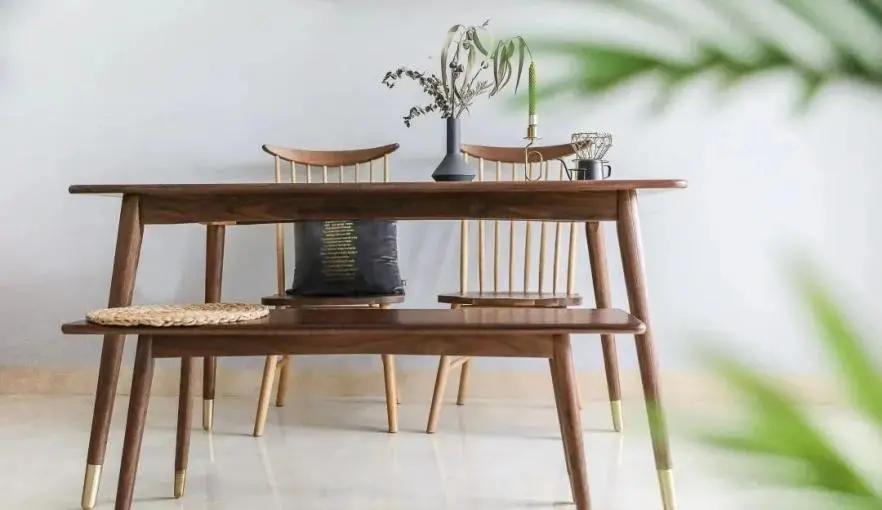 实木餐桌怎么买便宜又好用,实木餐桌的优点和缺点