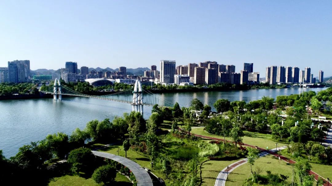 榛勫北鍑屼簯璁茶瘽瑙嗛,榛勫北甯傚涔﹁鍑屼簯