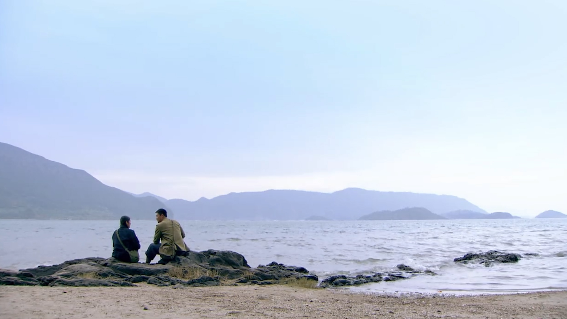 得毛主席青睐，*国锋华**主席去世后没有葬在八宝山，而却葬在卦山